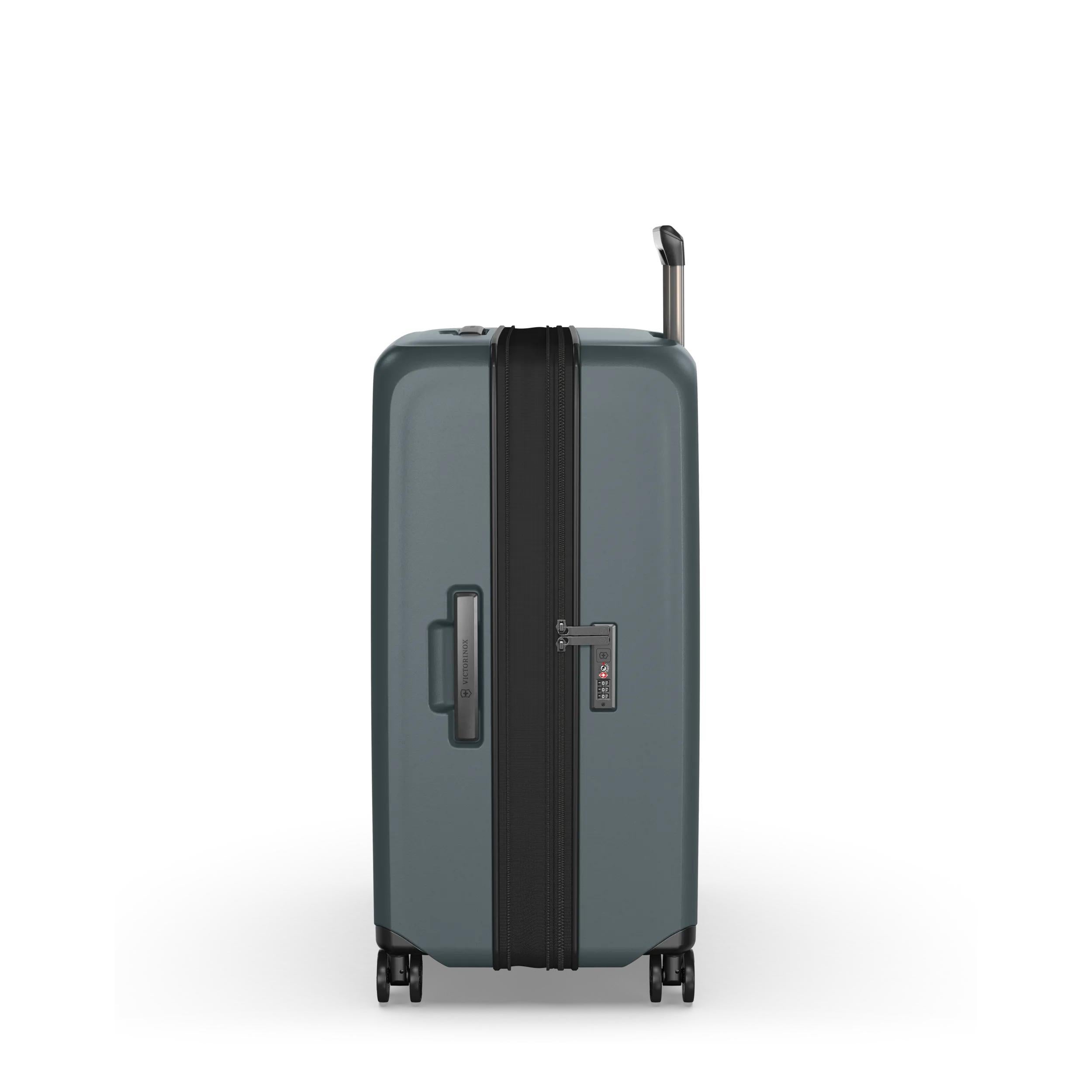 Victorinox Airox Advanced Large Case in Storm — angle view 5