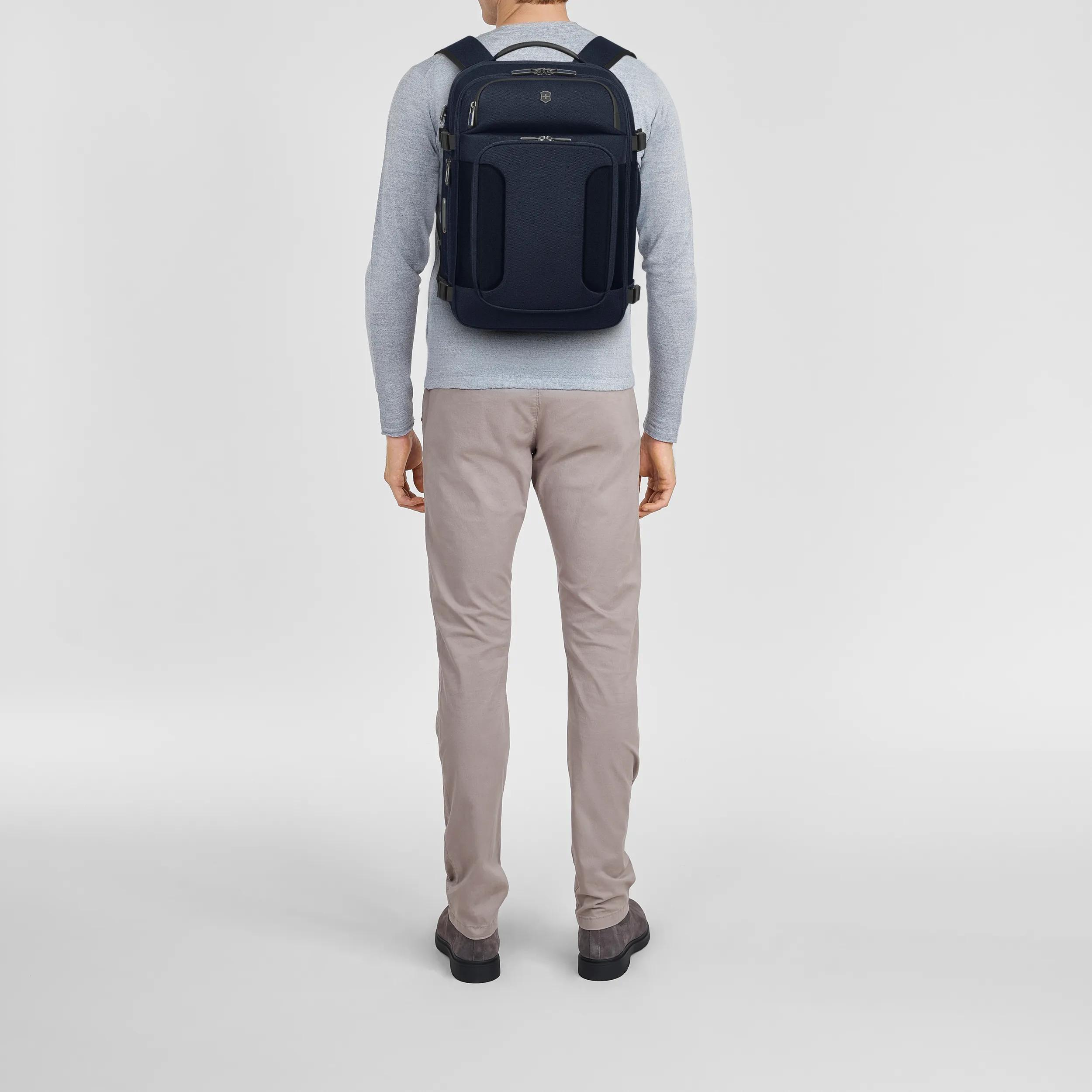 Victorinox Werks Traveler 7.0 Boarding Bag in Navy Blue — lifestyle 2