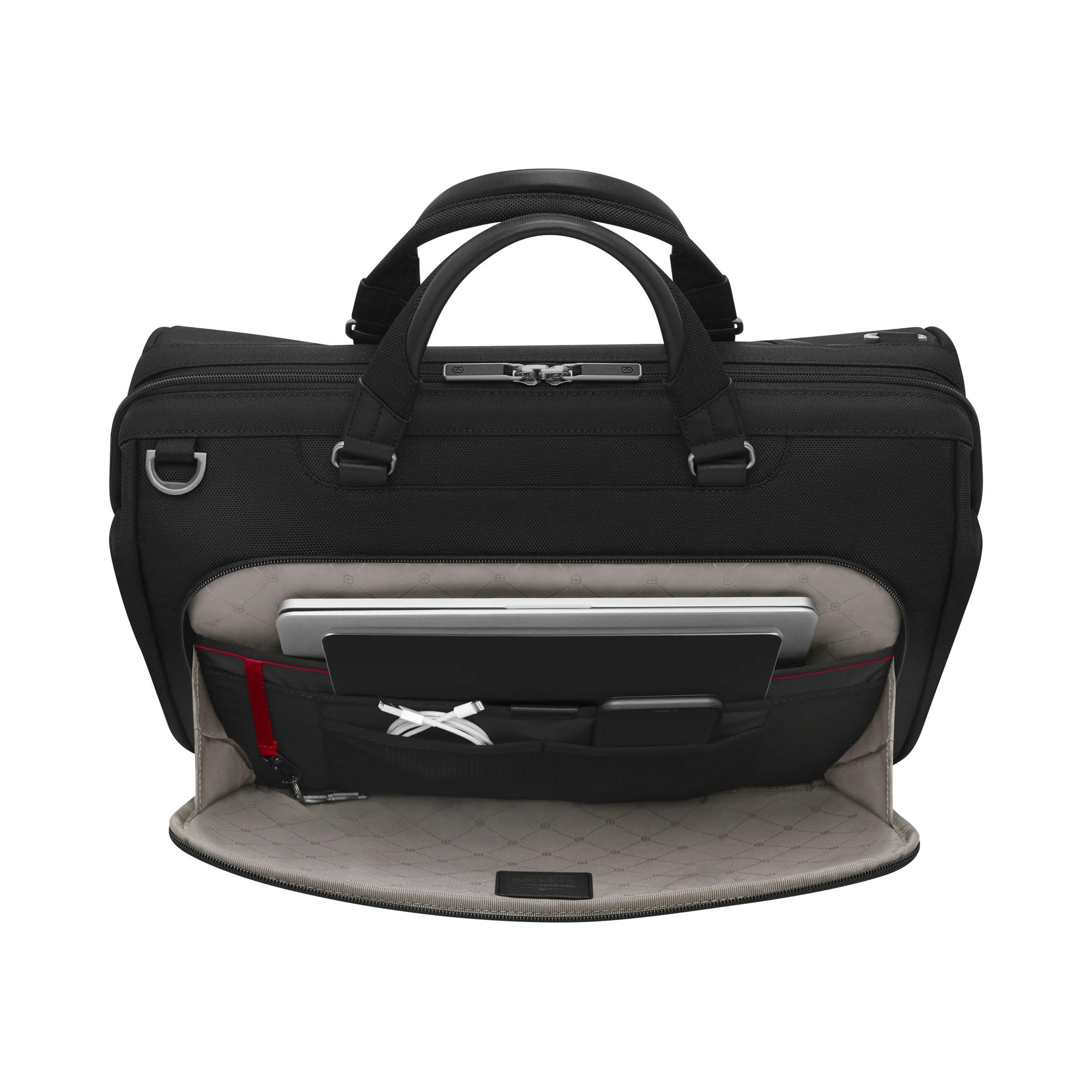 Victorinox Werks Traveler 7.0 Weekender in Black — interior view 2