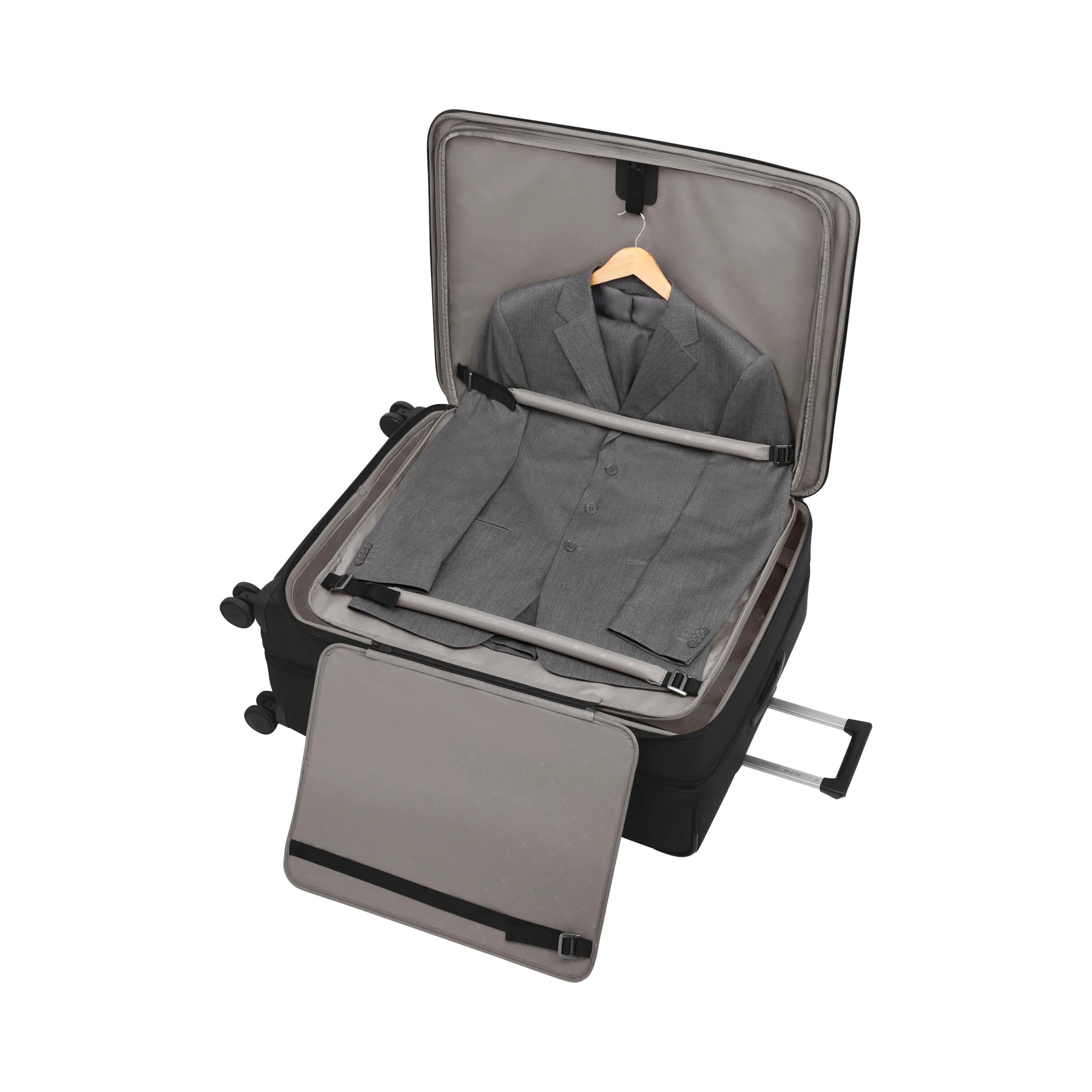 Victorinox Werks Traveler 7.0 Extra Large Case in Black — interior view 2