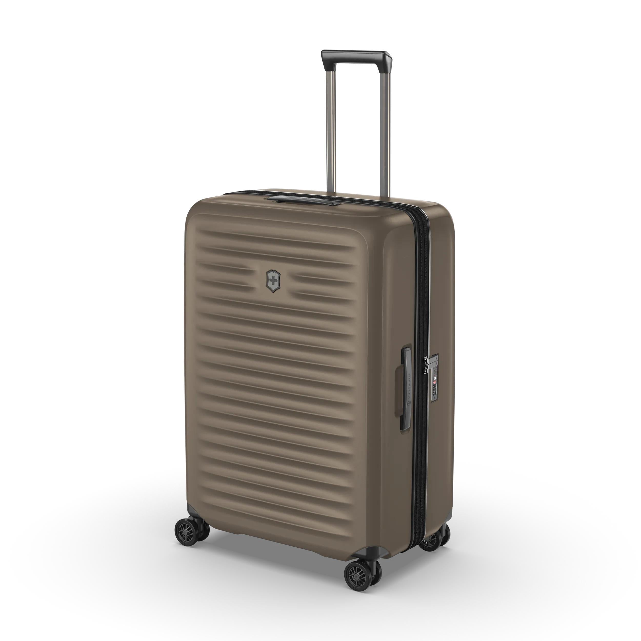 Victorinox Airox Advanced Large Case in Brown — angle view 4