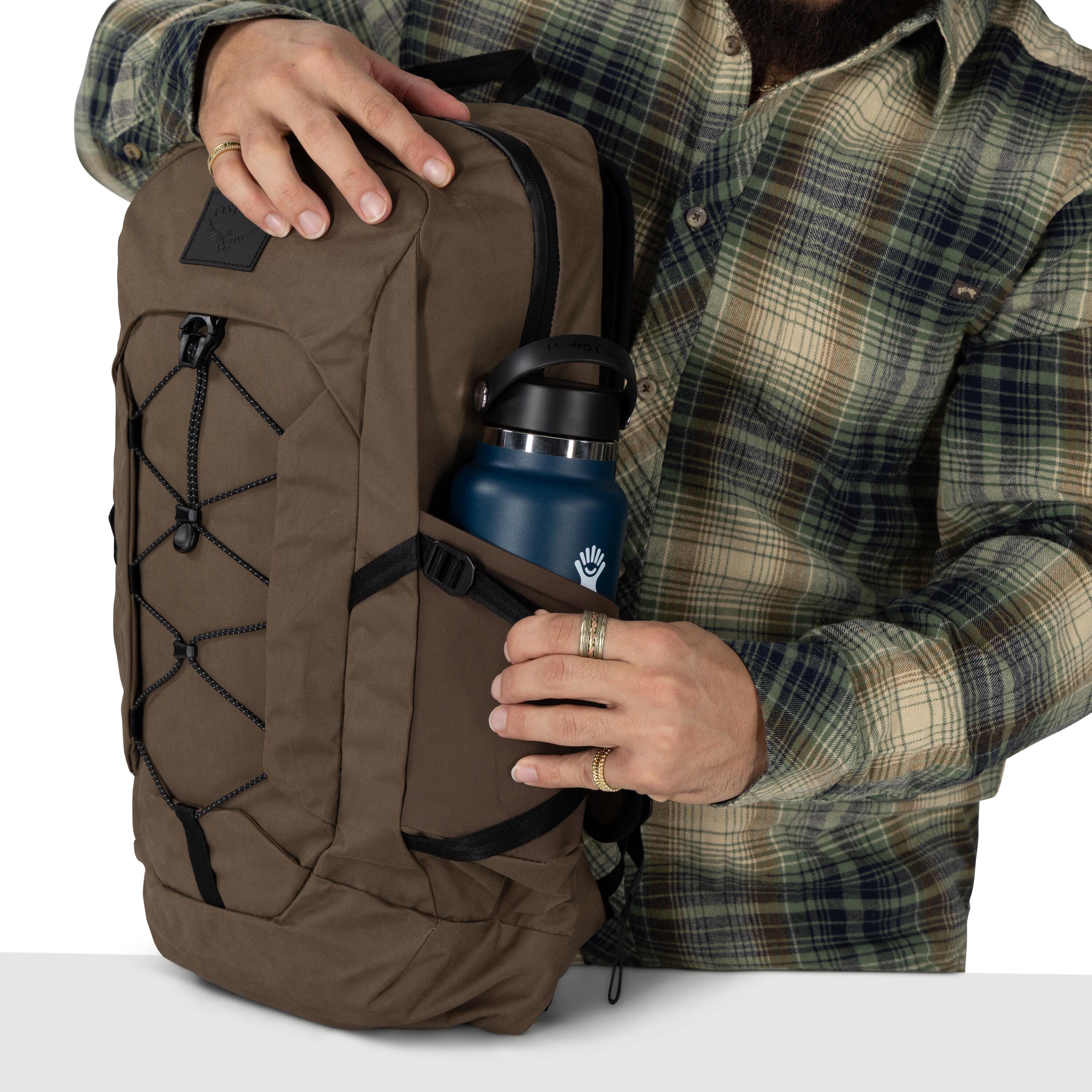 Osprey Talon 11 VSN Laptop Backpack 11L in Truffle Brown — detail view 2