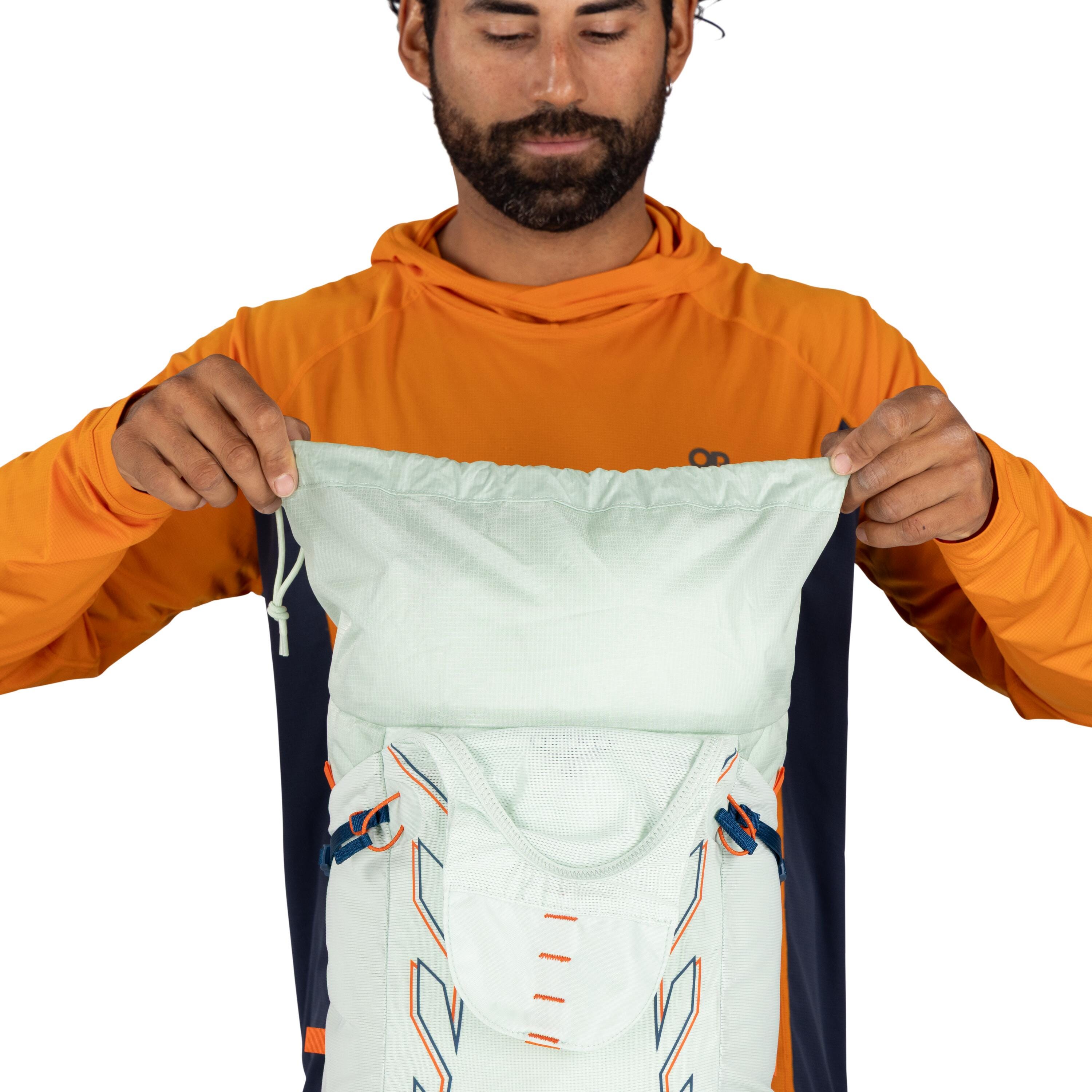 Osprey Talon Velocity 20 Hiking Backpack 20L in Frosty Mint — detail view