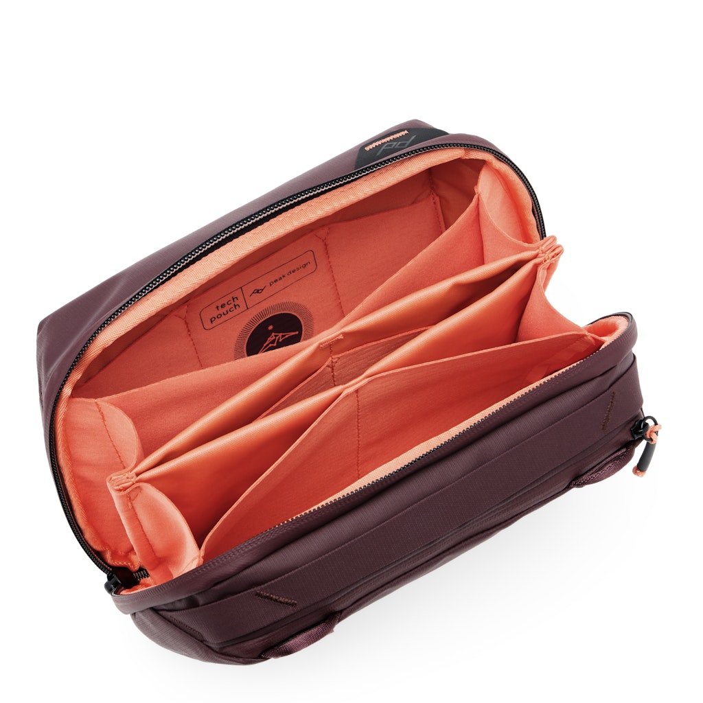 Peak Design Tech Pouch in Eclipse — interior view