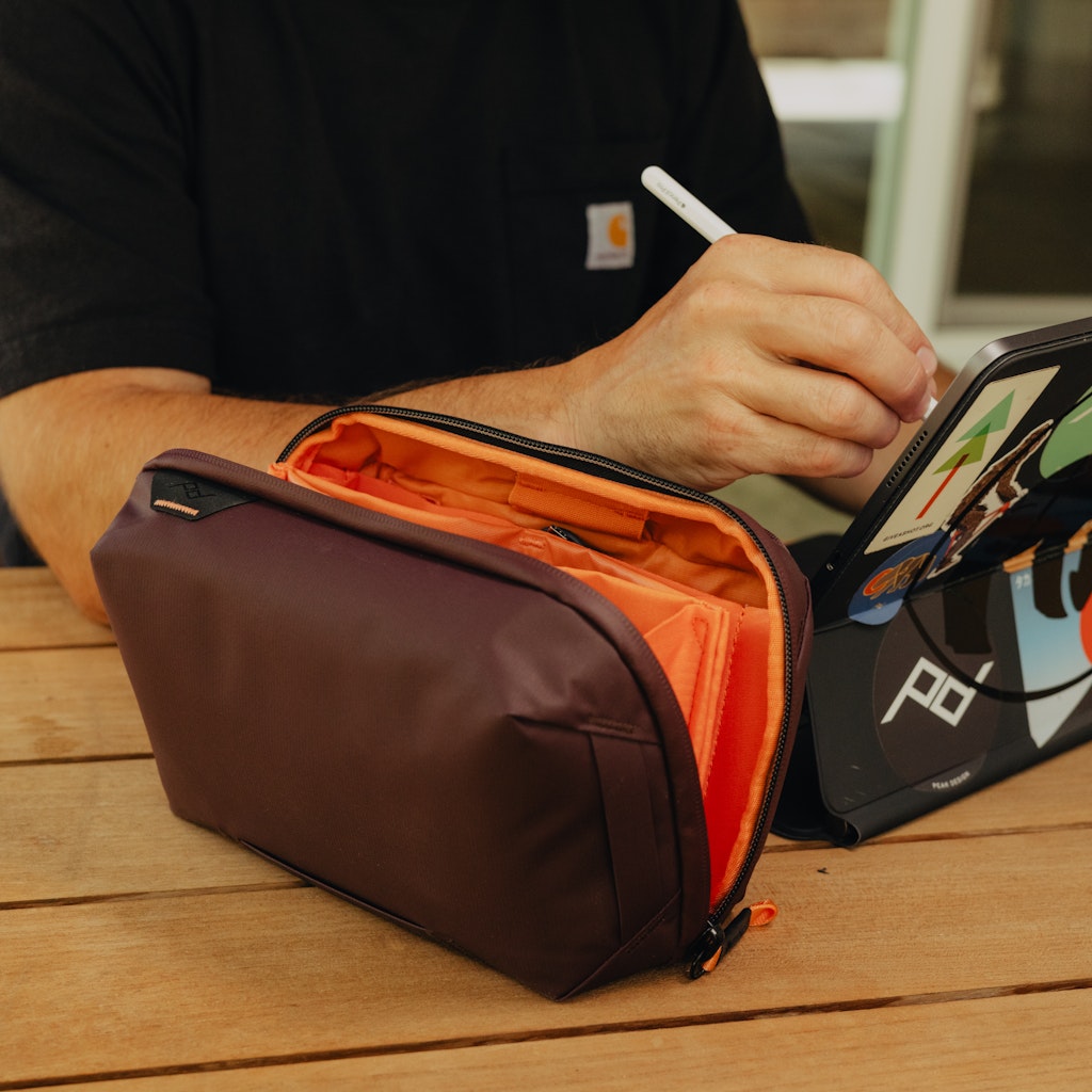 Peak Design Tech Pouch in Eclipse — lifestyle 2