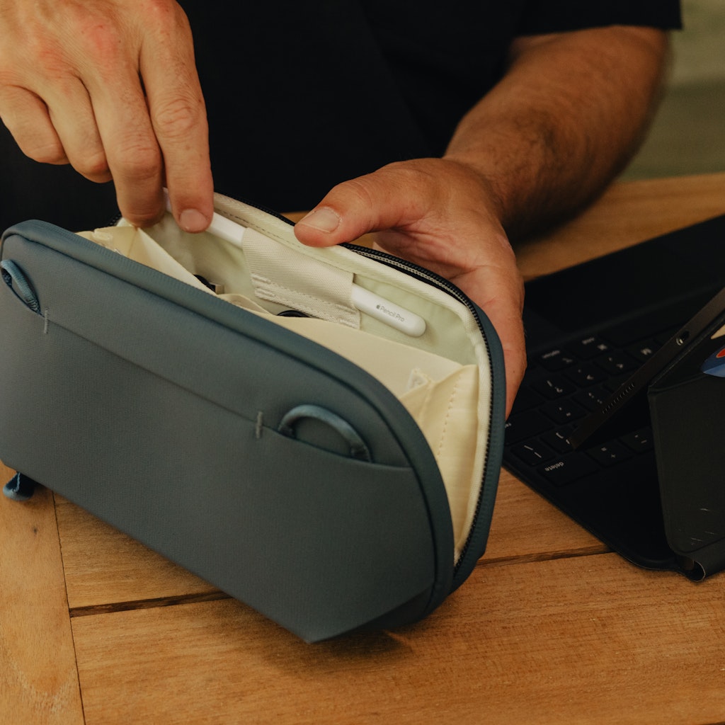 Peak Design Small Tech Pouch in Ocean — interior view 2 # color_Ocean