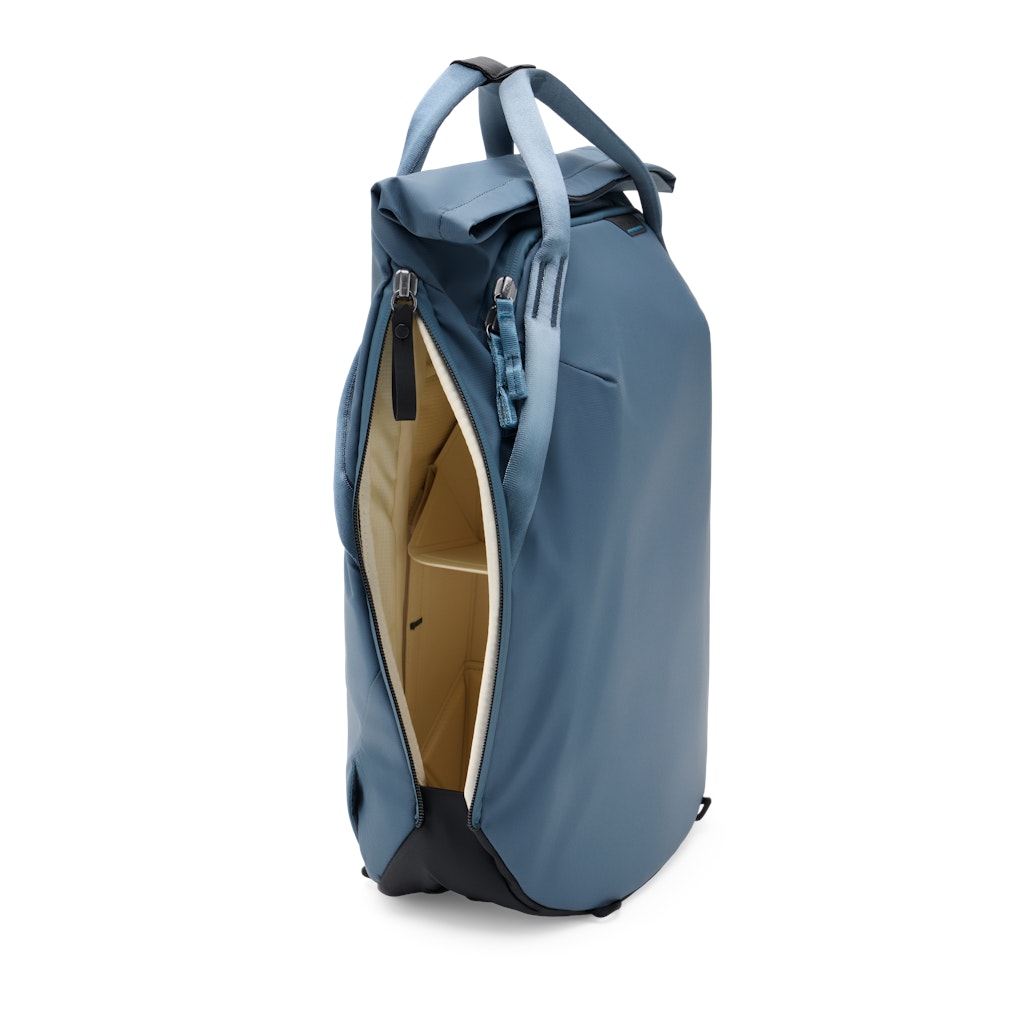 Peak Design Everyday Totepack 20L in Ocean — interior view # color_Ocean