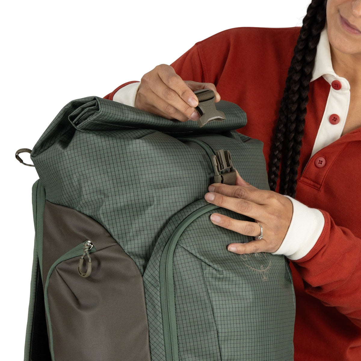 Osprey Transporter Roll Top Pack 25L in Pine Leaf/Earl Grey — detail view