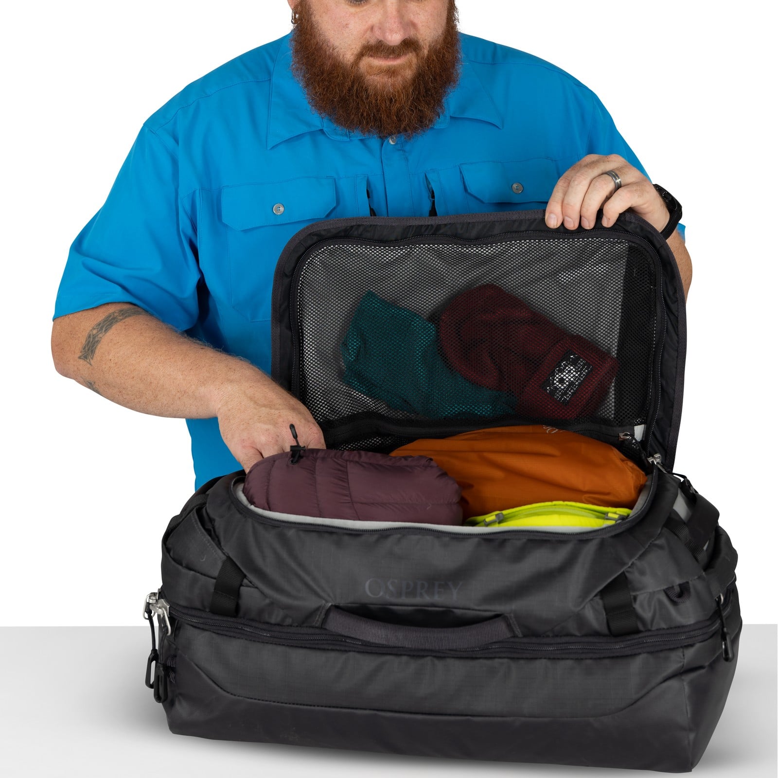 Osprey Transporter Squffel 44L in Raven Black Black — detail view 4