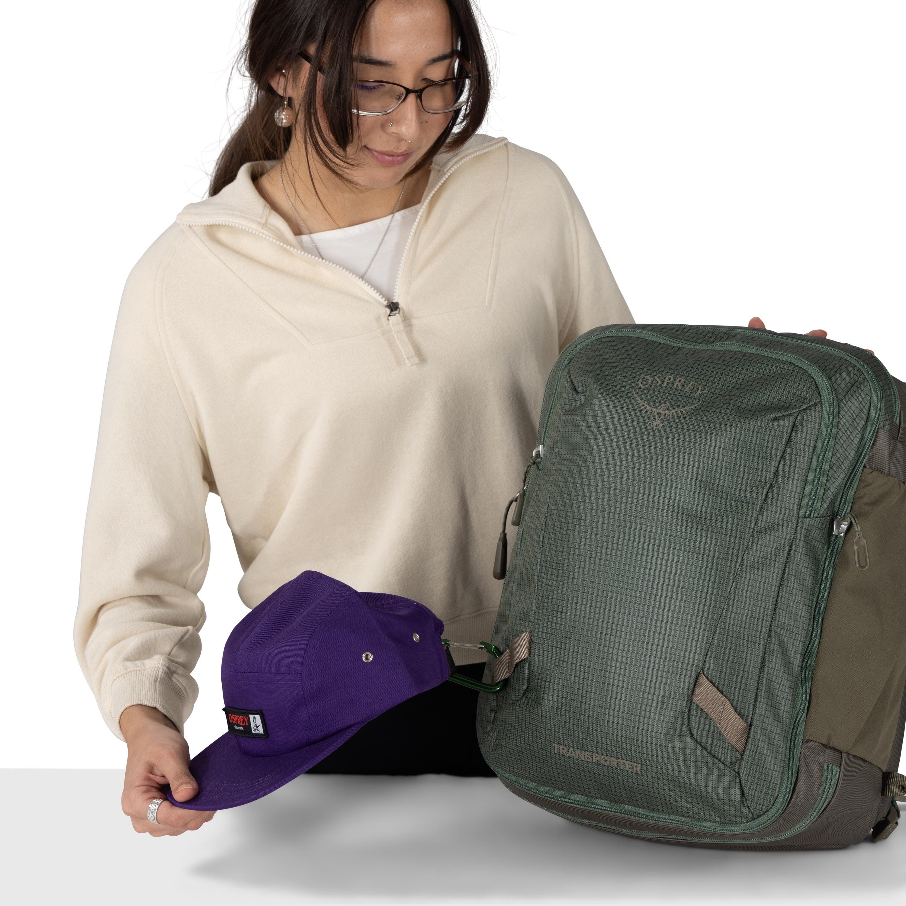 Osprey Transporter Expandable Travel Pack 26+6L in Pine Leaf-Earl Grey — detail view 3