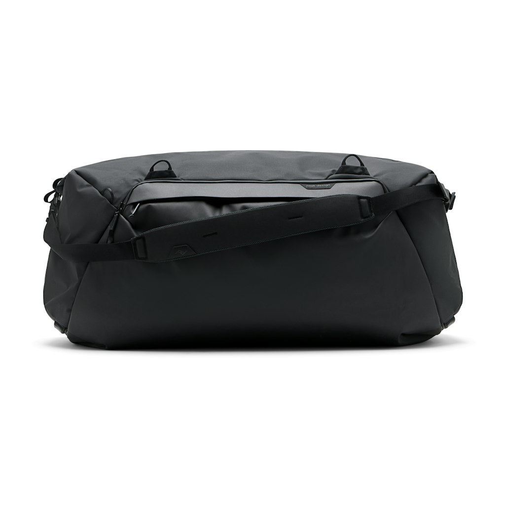 Peak Design Travel Duffel 80L in Black — angle view 3 # color_Black