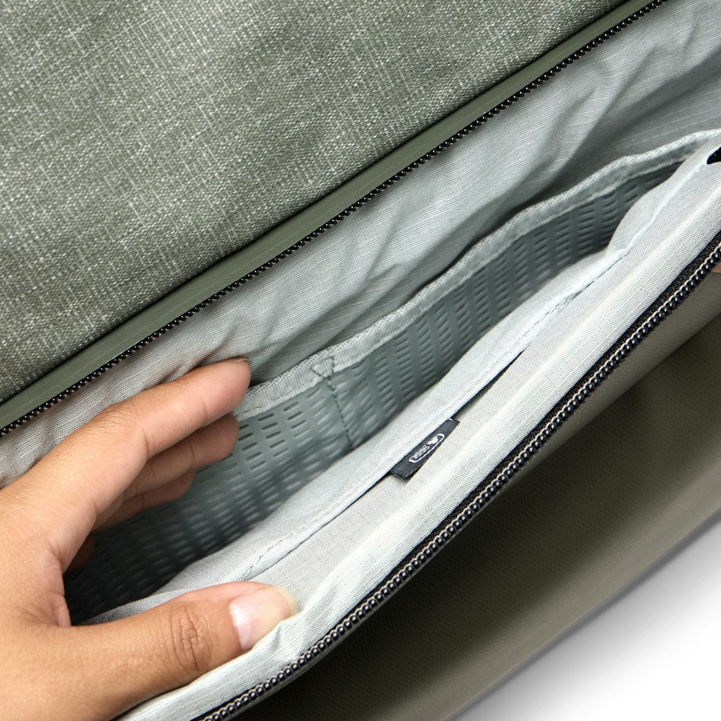 Peak Design Travel Duffel 80L in Sage — detail view # color_Sage