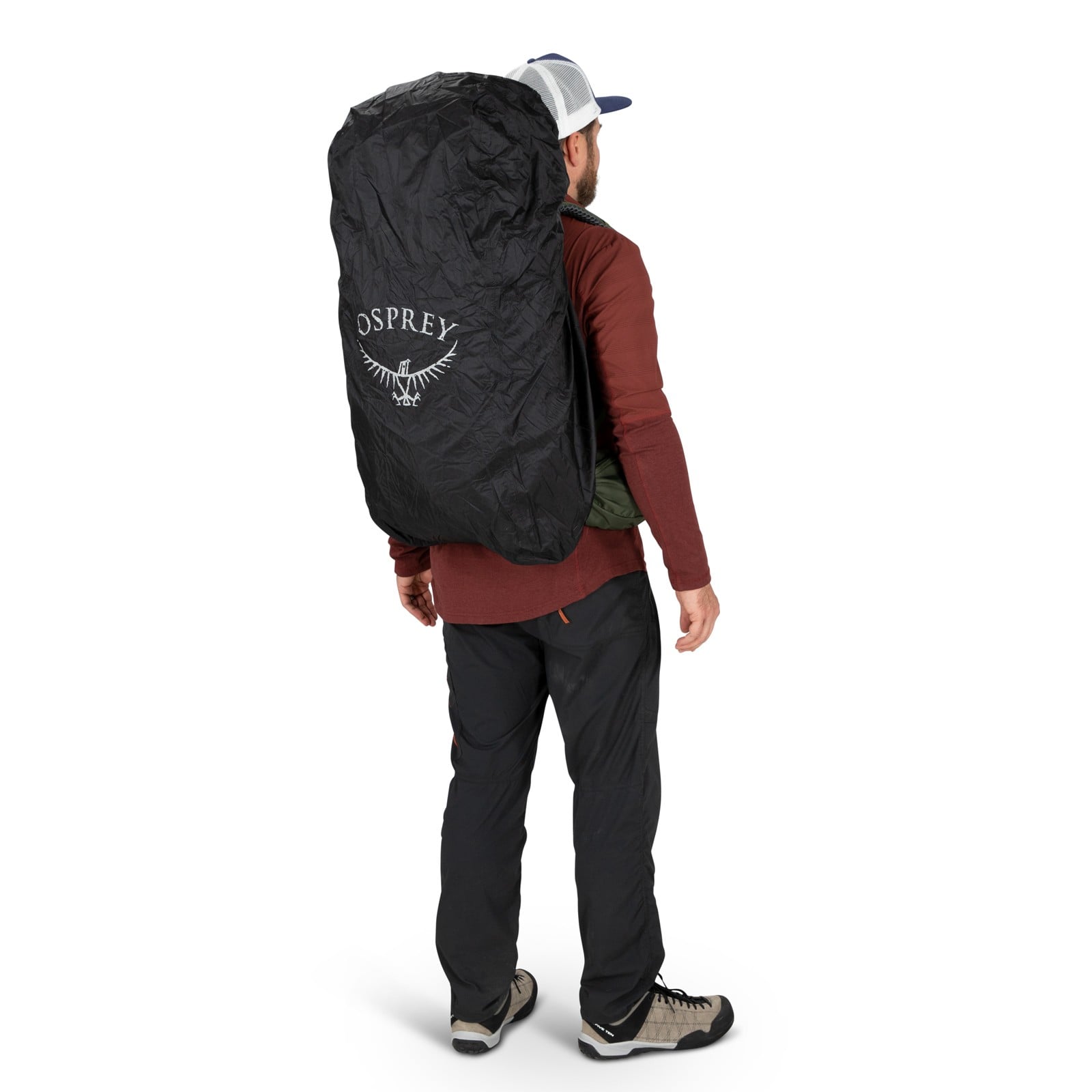 Osprey Ultralight Raincover Large in Black — lifestyle 2
