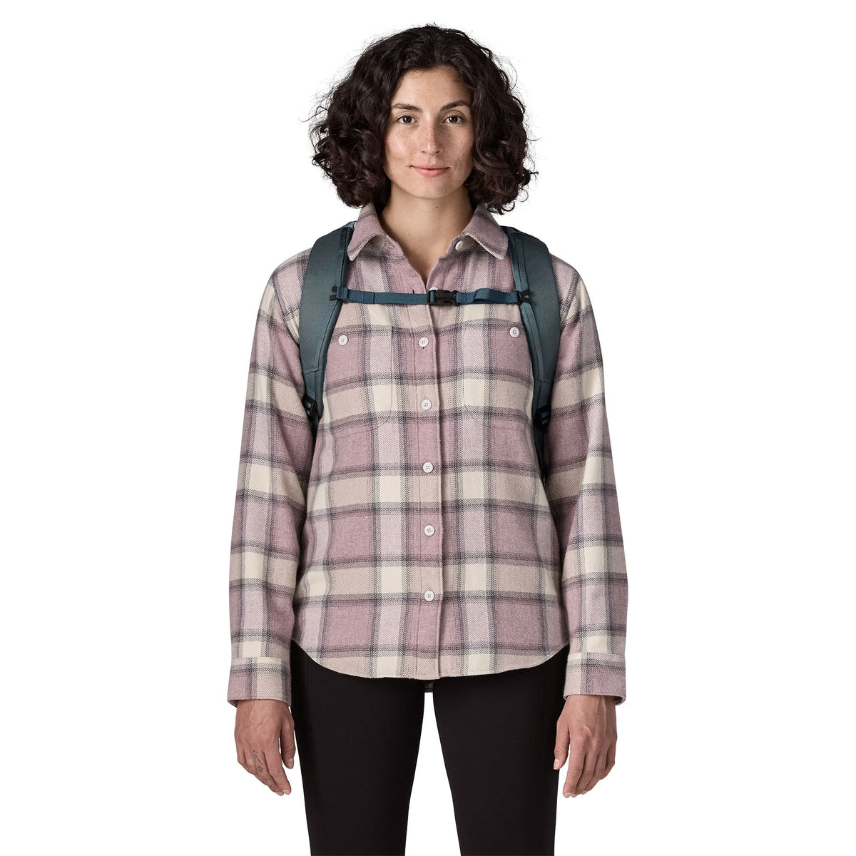 Patagonia Black Hole Pack 25L in Sastrugi: Summit Blue — lifestyle 2
