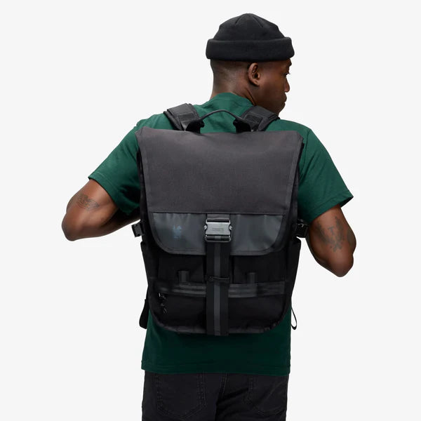 Chrome Industries Warsaw Pack 30L backpack – black, rear panel detail