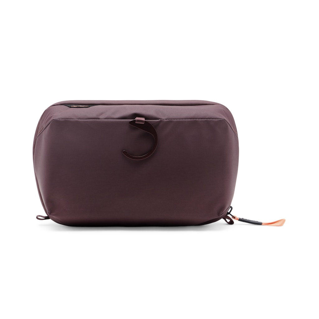 Peak Design Wash Pouch in Eclipse — detail view