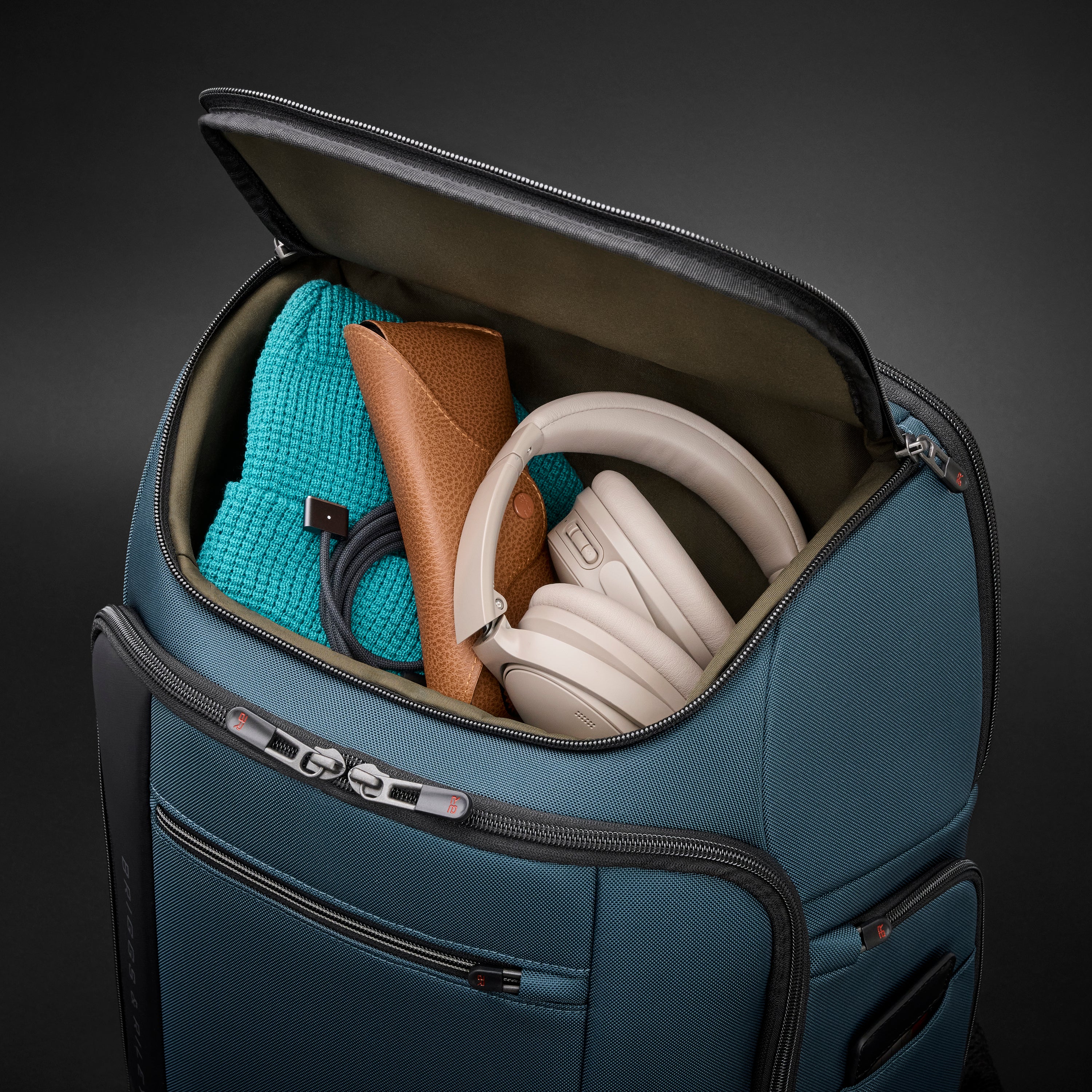 Briggs & Riley ZDX U-Zip Travel Backpack in Ocean — interior view 4 # color_Ocean