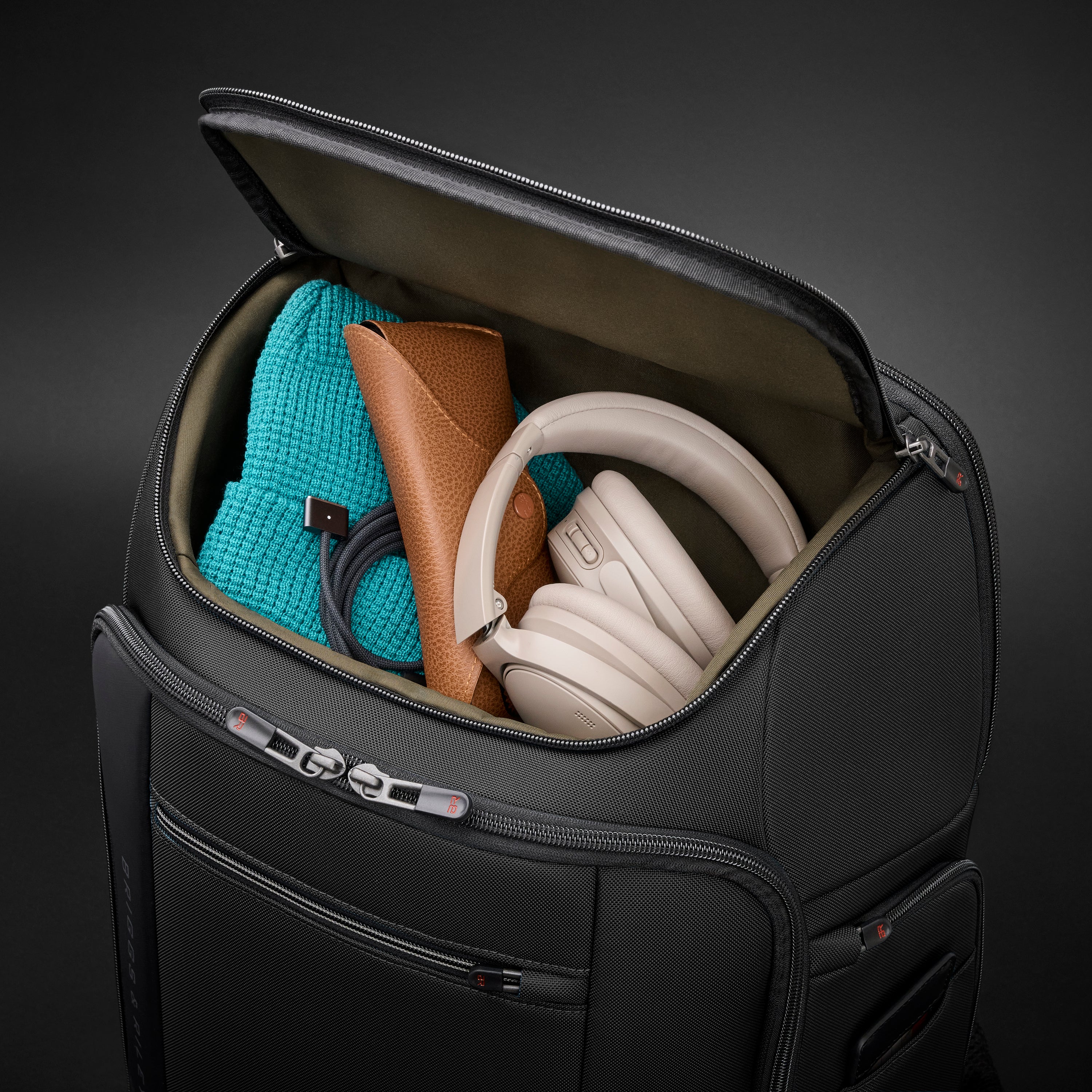 Briggs & Riley ZDX U-Zip Travel Backpack in Black — interior view 2 # color_Black