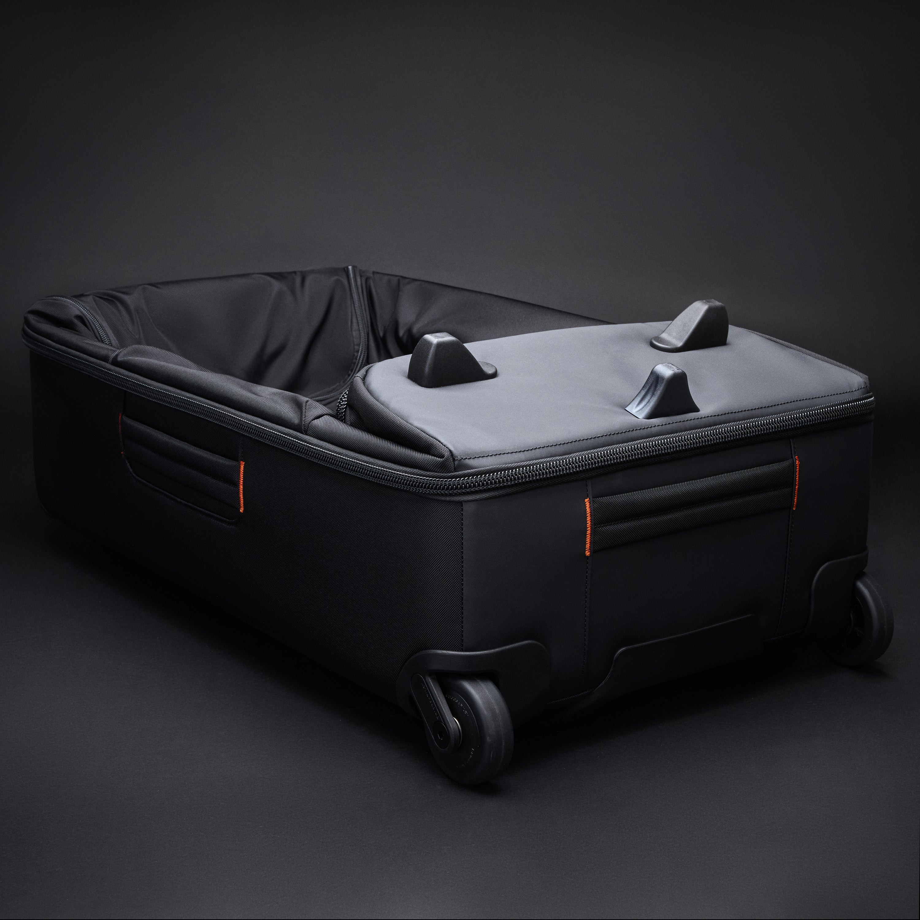 Briggs & Riley ZDX Medium 2-Wheel Duffle in Black — interior view 7 # color_Black