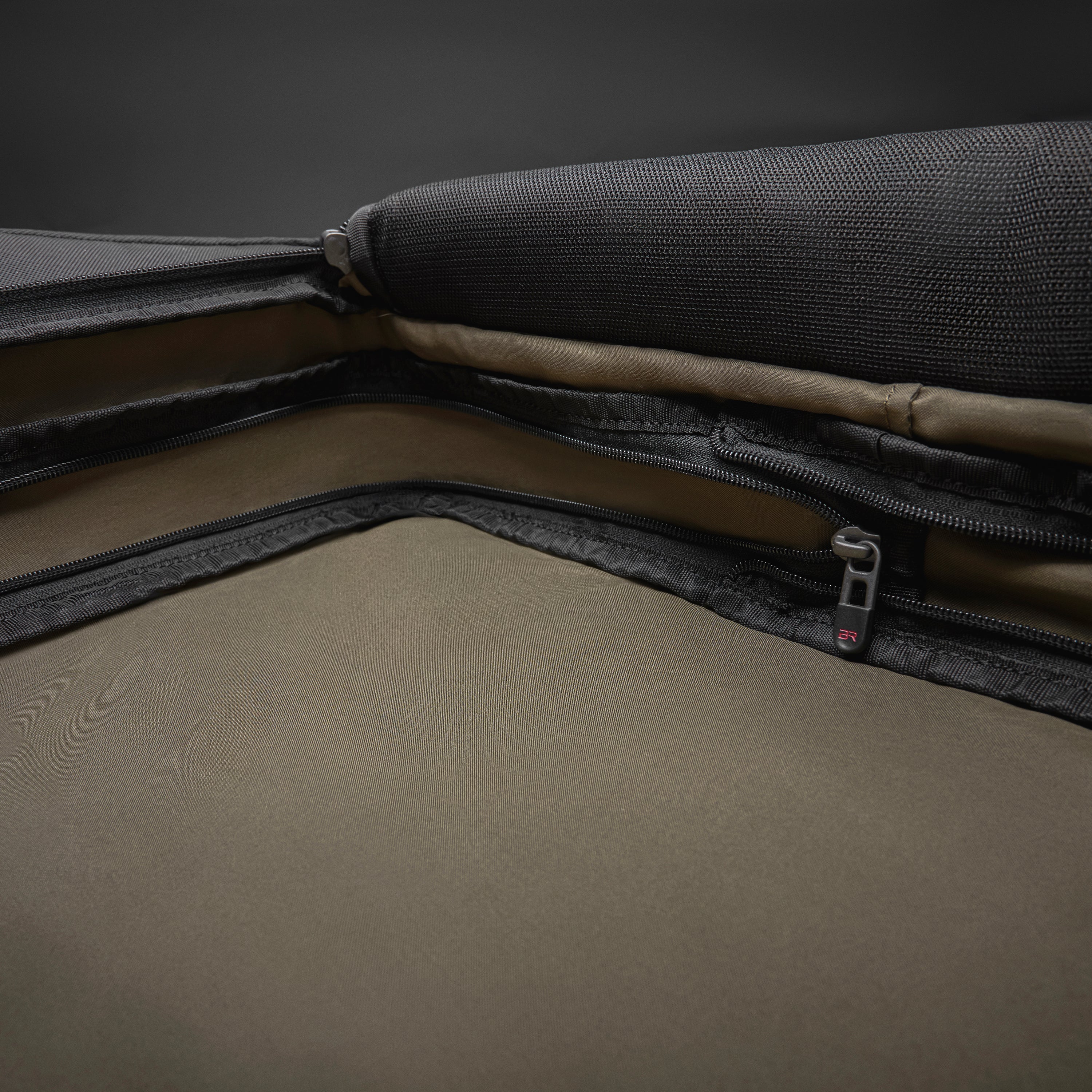 Briggs & Riley ZDX Medium 2-Wheel Duffle in Black — detail view 6 # color_Black