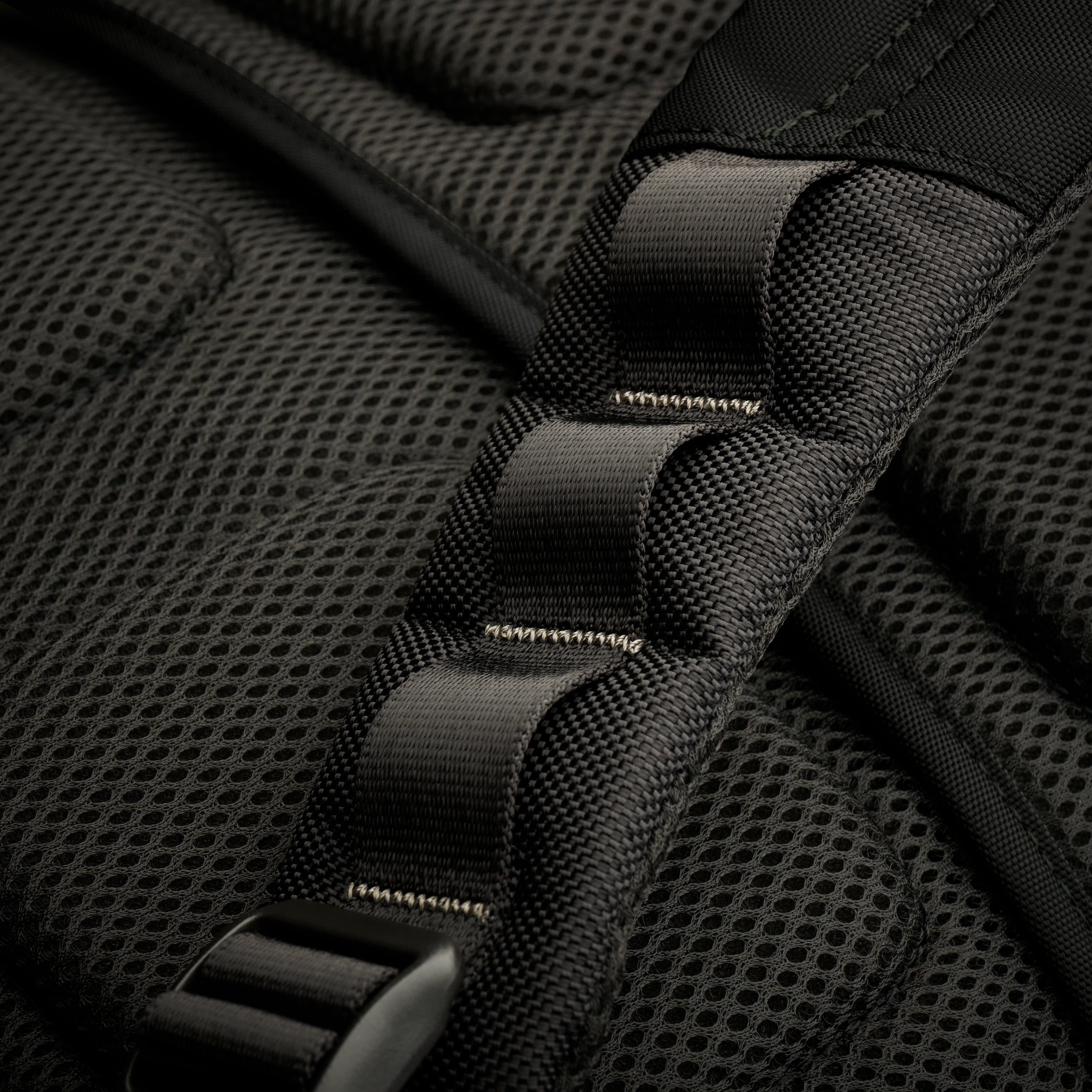 Briggs & Riley HTA Medium Widemouth Backpack in Black — detail view 7 # color_Black
