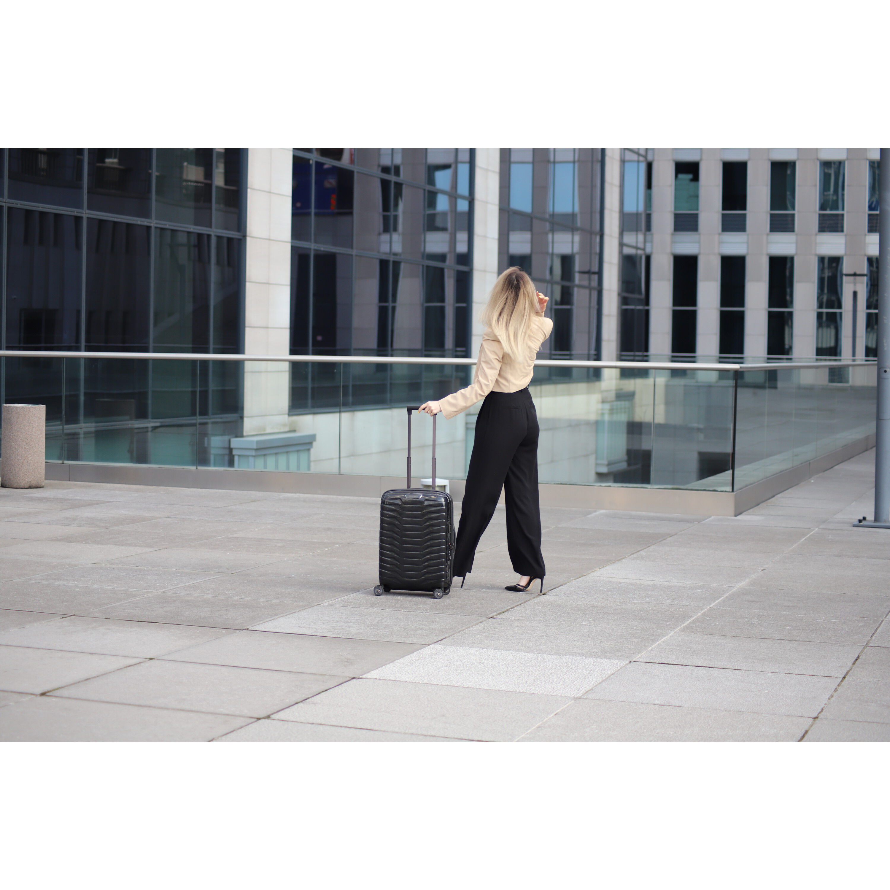 Samsonite Proxis Global Carry-On Spinner image 10