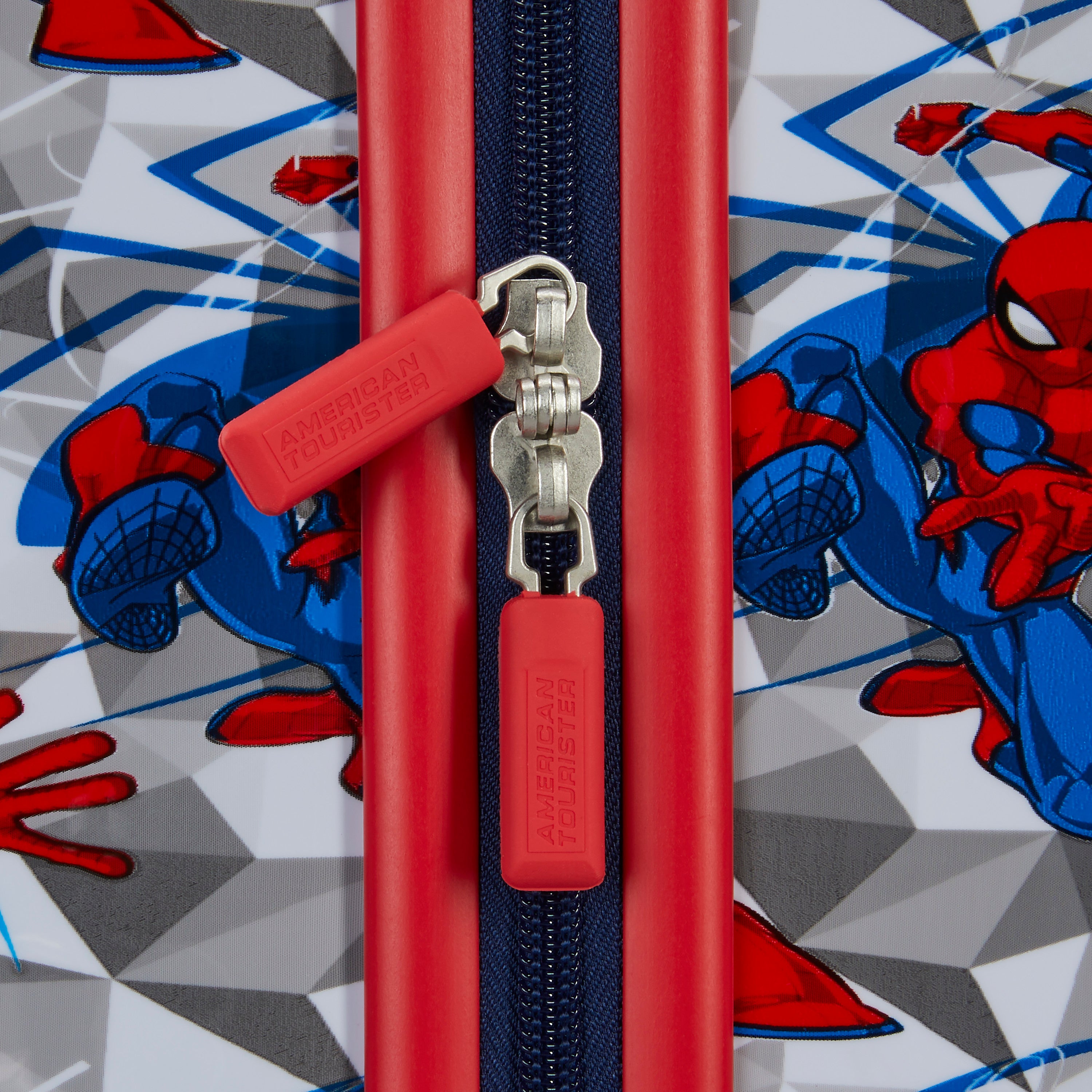 American Tourister Licensed Kids Hardside 18-inch Spinner - SPIDERMAN ICONIC