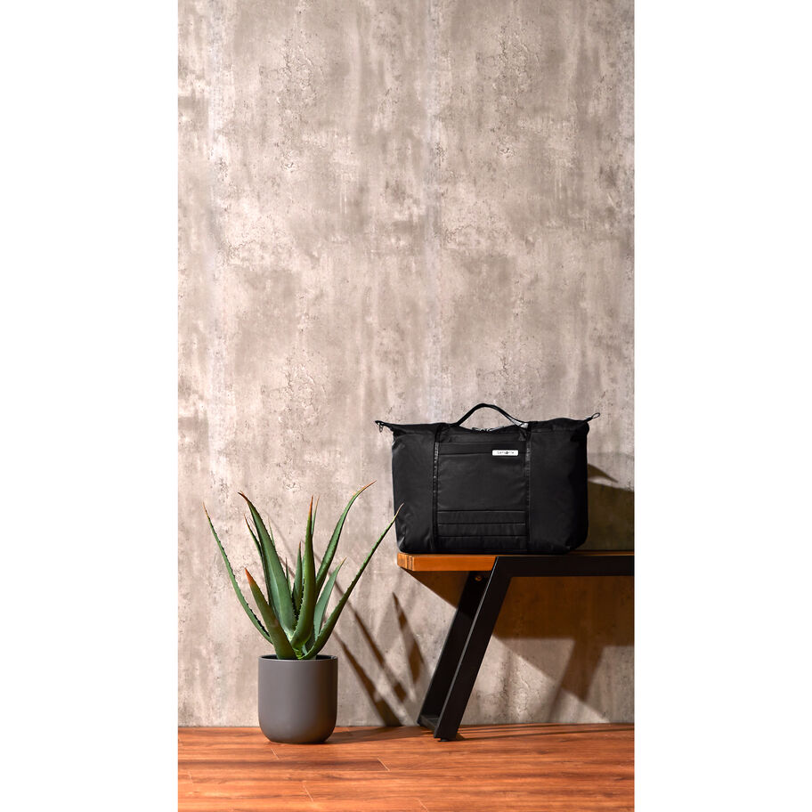 Samsonite Uplift Foldable Weekender Duffel, view 4