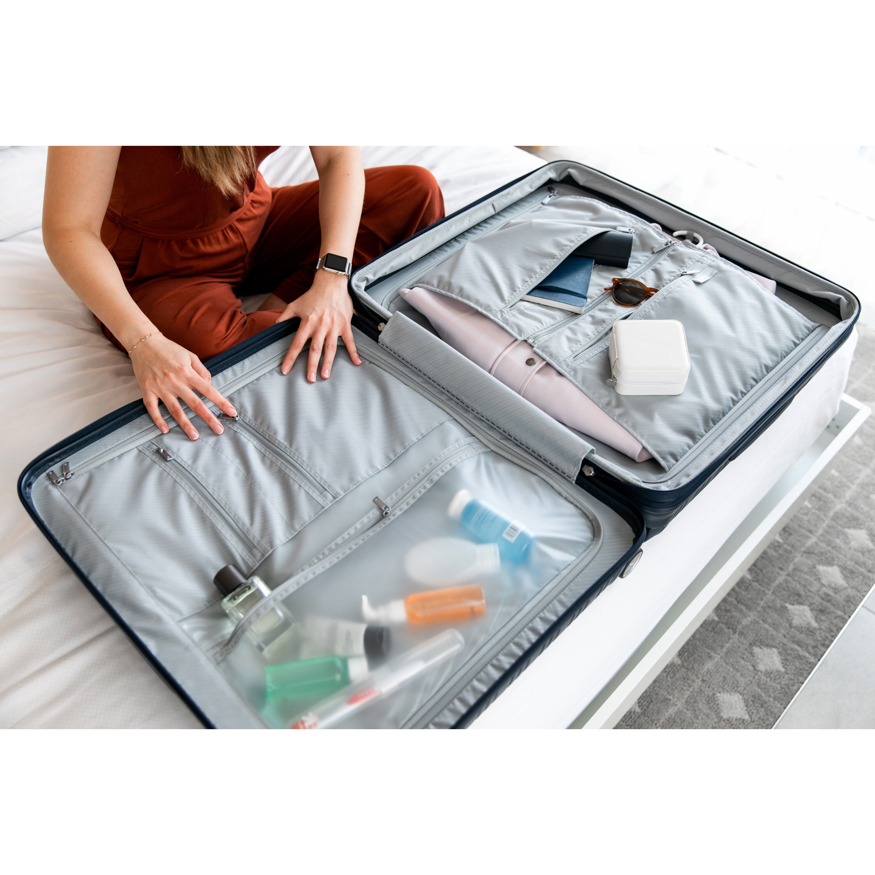 Samsonite Elevation Plus Large Spinner image 1