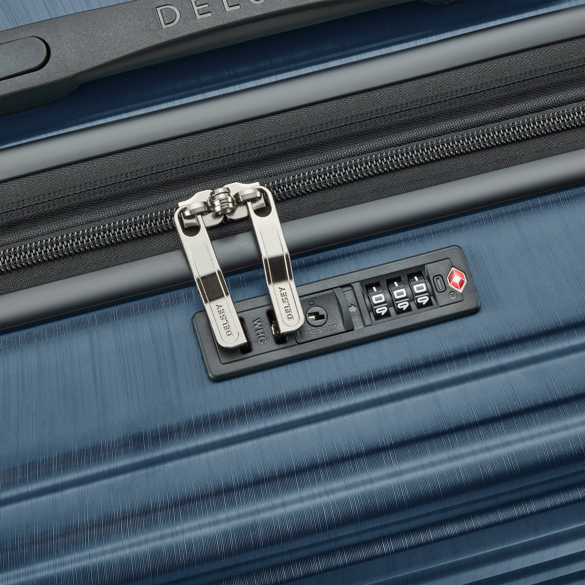 Delsey Cosmique Medium Expandable Spinner in Deep Sea Navy — detail view