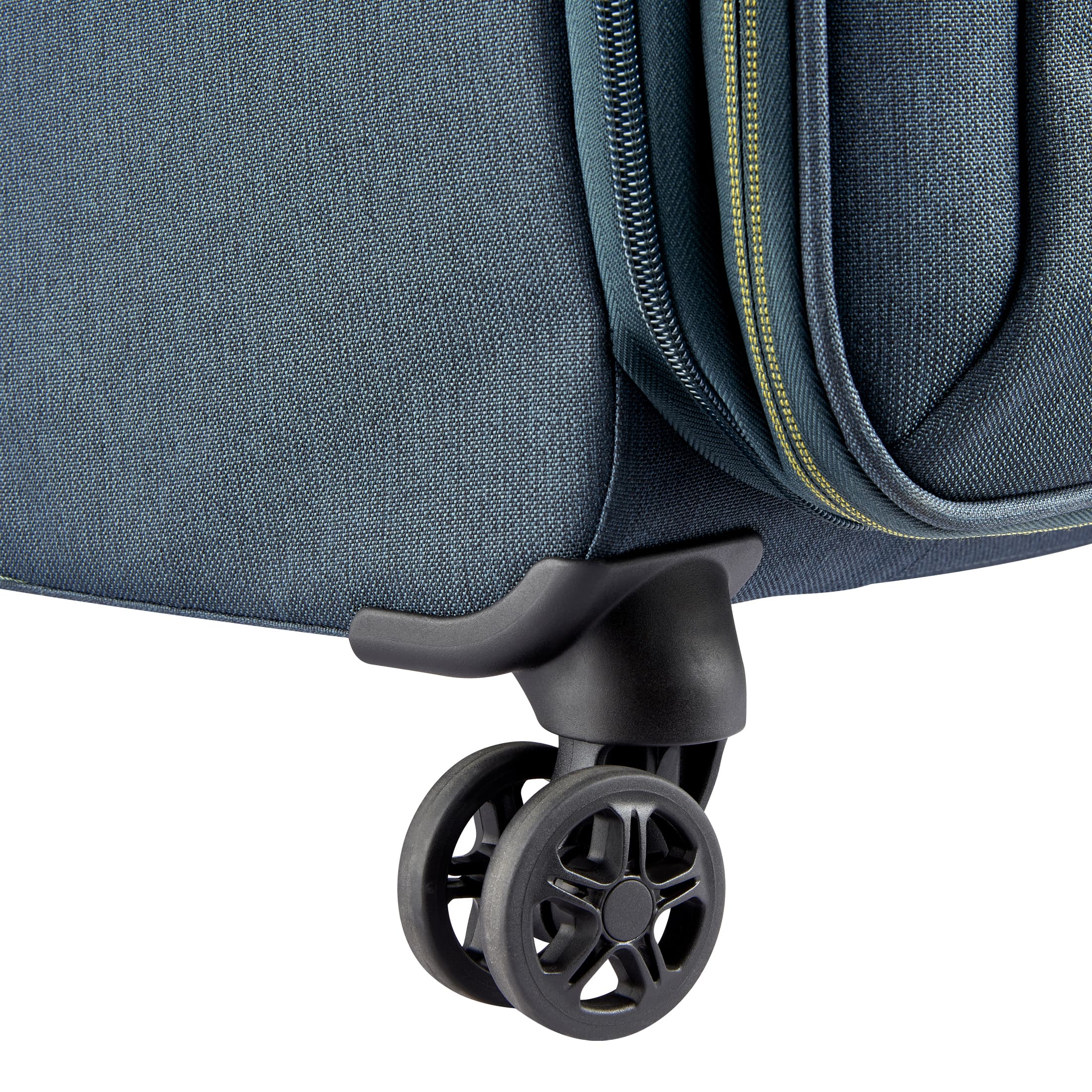 Delsey Brochant 3.0 Medium Expandable Spinner in Green — detail view 3 # color_Green