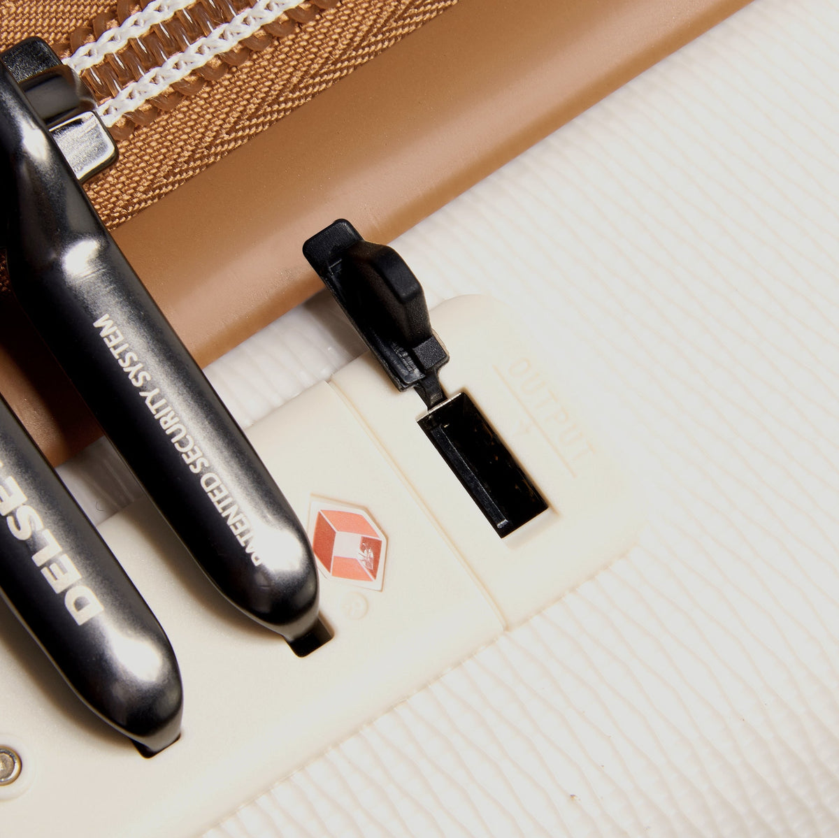 Delsey Chatelet Air 2.0 Carry-On Spinner in Angora — detail view 2