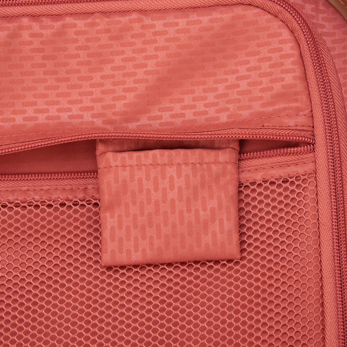 Delsey Chatelet Air 2.0 Medium Spinner in Angora — detail view 7