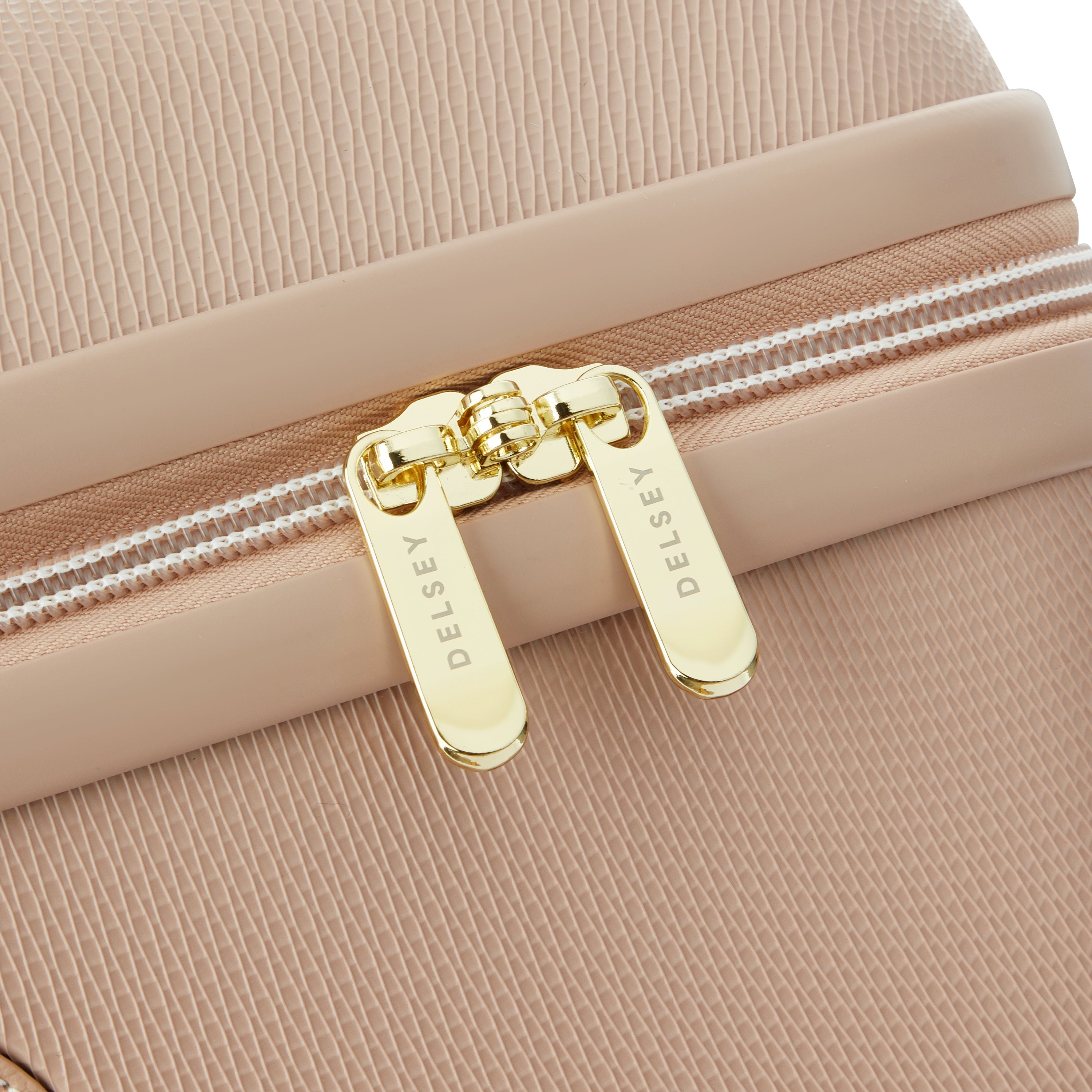 Delsey Chatelet Air 2.0 Beauty Case in Limited Edition Beige Rose — detail view 2