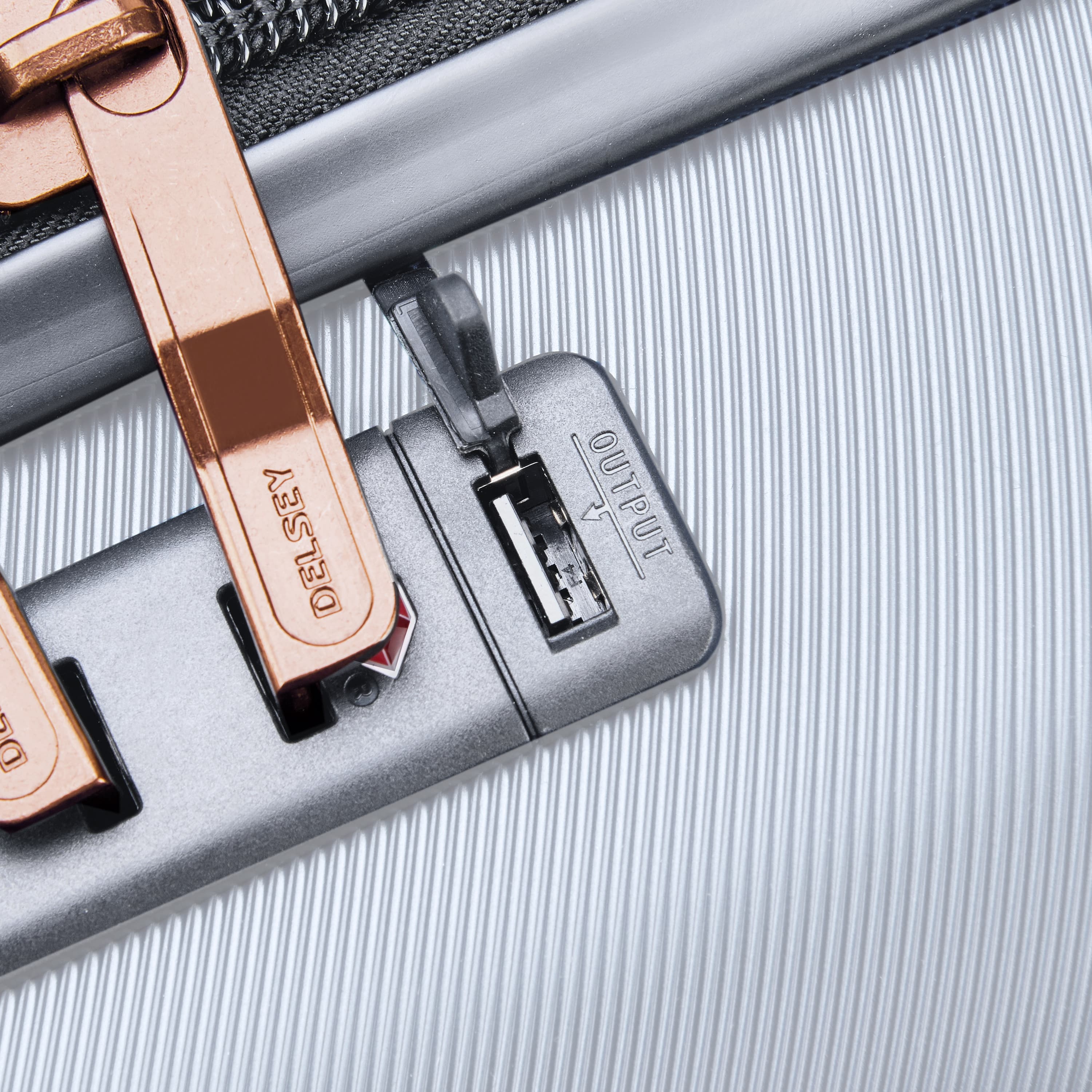 Delsey Cruise 3.0 Carry-On Plus Expandable Spinner in Platinum — detail view 6 # color_Platinum