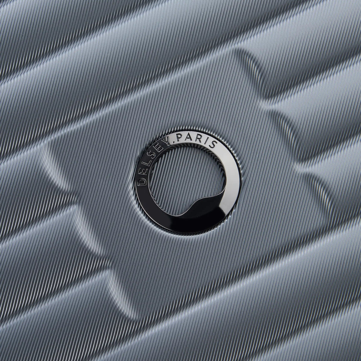 Delsey Cruise 3.0 Large Expandable Spinner in Graphite — detail view # color_Graphite