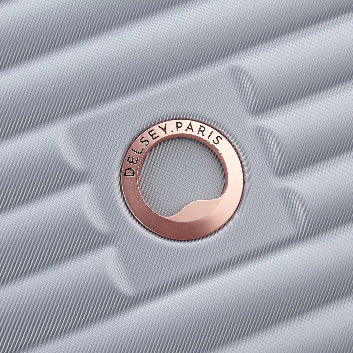 Delsey Cruise 3.0 Large Expandable Spinner in Platinum — detail view # color_Platinum