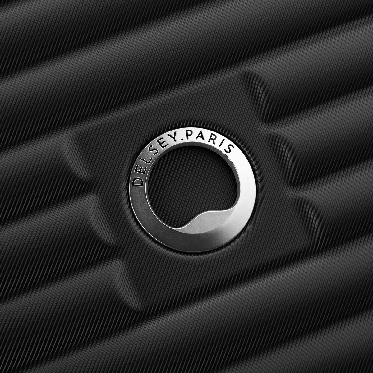Delsey Cruise 3.0 Medium Expandable Spinner in Black — interior view # color_Black
