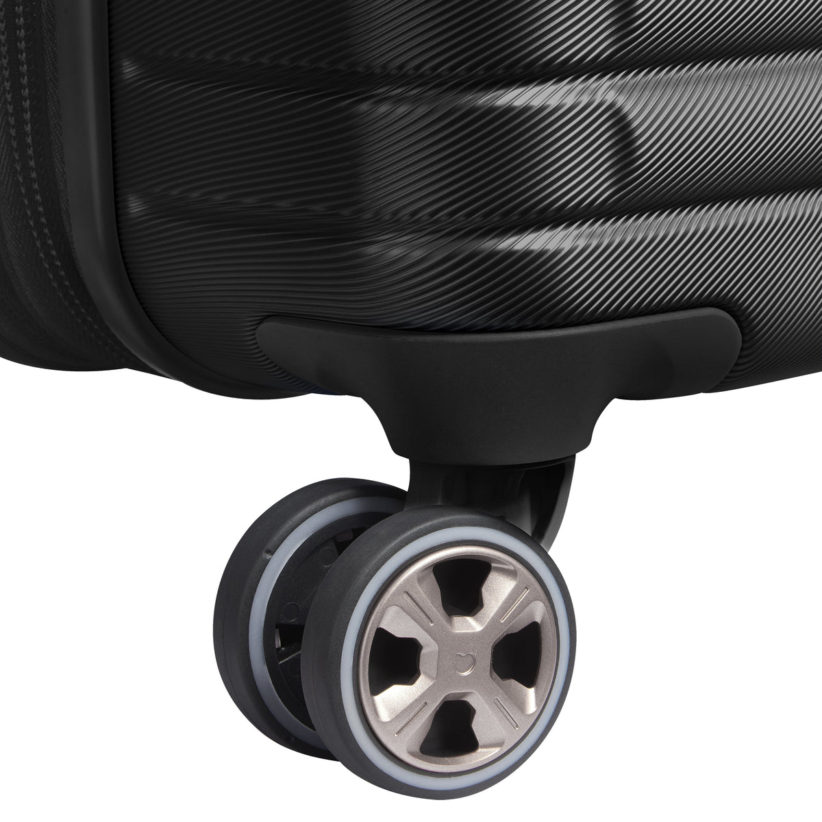 Delsey Cruise 3.0 Medium Expandable Spinner in Black — detail view 5 # color_Black