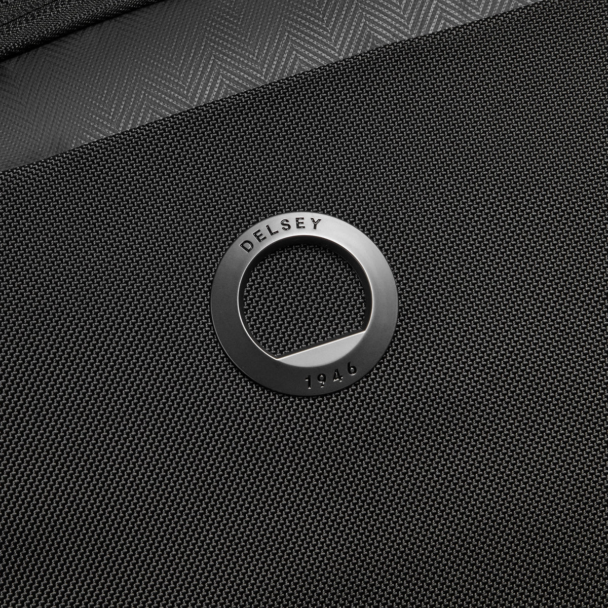 Delsey DLC Pro Garment Duffel Bag in Black — detail view # color_Black