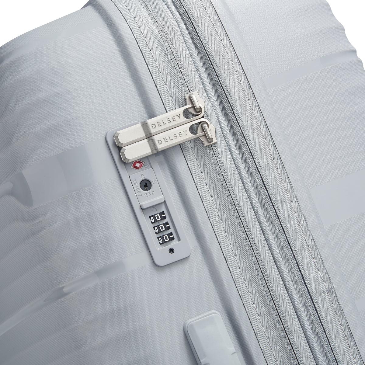 Delsey Dune Medium Expandable Spinner in Lunar Rock — detail view 2