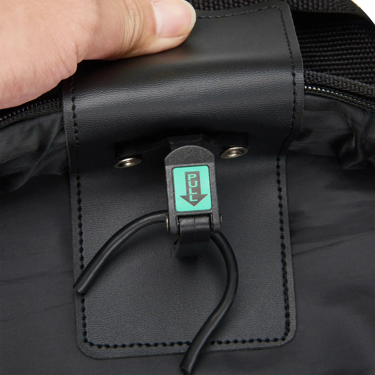 Delsey Helium DLX Carry-On Dress Garment Bag in Black — detail view 2