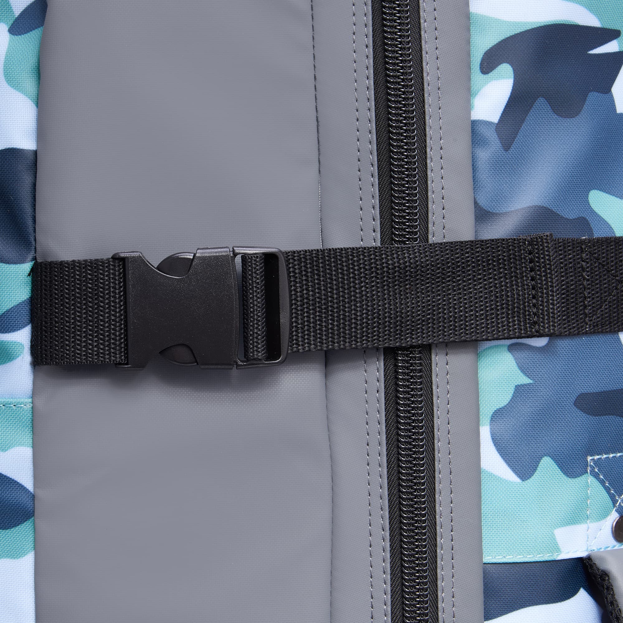 Delsey Raspail Large Wheeled Duffel in Camouflage — detail view 3 # color_Camouflage