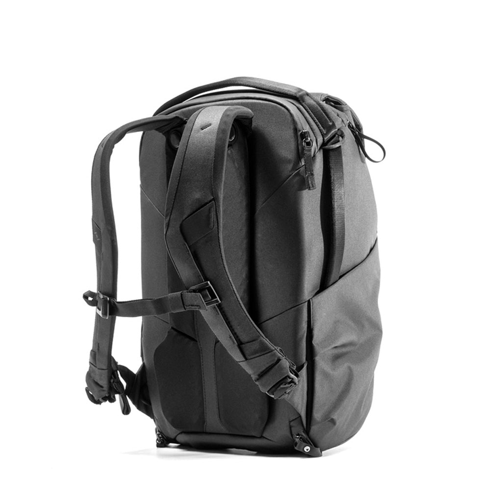 Peak Design Everyday Backpack 30L in Black — angle view