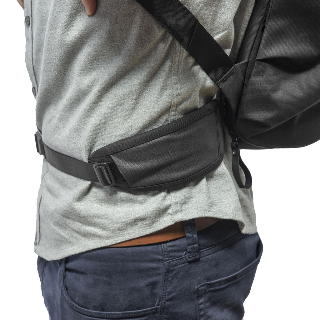 Peak Design Everyday Hip Belt in Black — detail view # color_Black