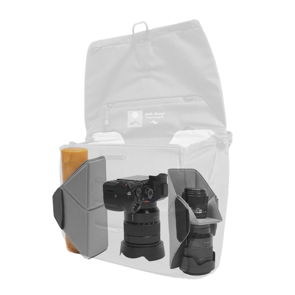 Peak Design Everyday Messenger 13L in Black — interior view # color_Black