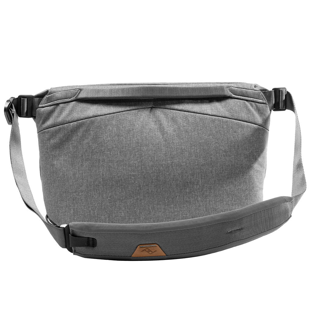 Peak Design Everyday Sling 3L in Ash — detail view # color_Ash