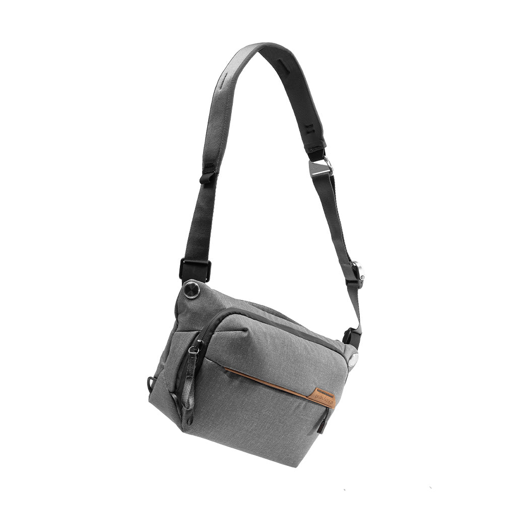 Peak Design Everyday Sling 3L in Ash — angle view 2 # color_Ash