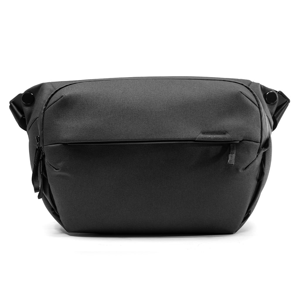 Peak Design Everyday Sling 10L in Black — front view # color_Black