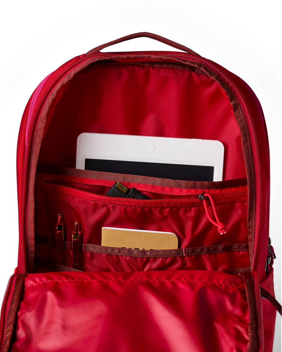 Cotopaxi Allpa 26L Daypack in Spicy — angle view 3 # color_Spicy